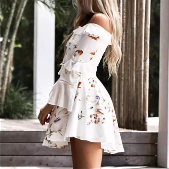 •HP! LAST 1 • Off Shoulder Floral Boho Dress• - Picture 2 of 8
